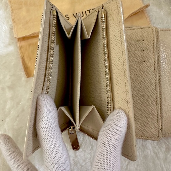 SOLD Louis Vuitton damier azur wallet full set - Picture 11 of 13